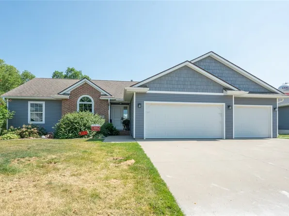 130 NW 7th St, Earlham, IA 50072