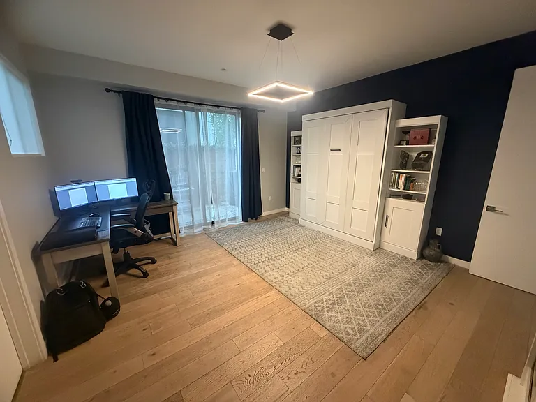 Office/Guest Bedroom