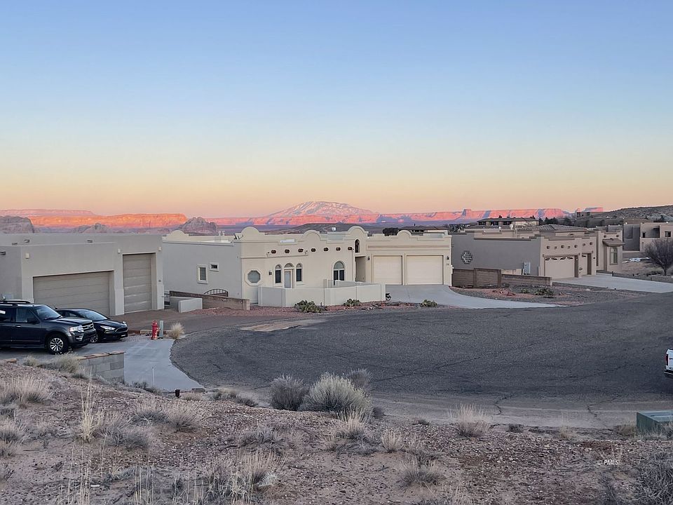 1st image of 72 Grand Circle Dr