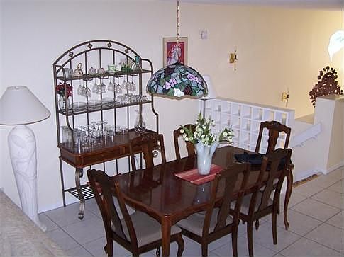 This unit comes with all furniture