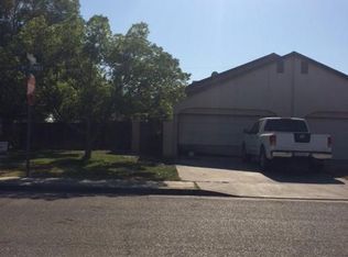 540 S 9th St, Kerman, CA 93630