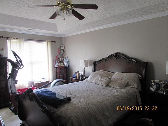 5th image of 4495 Carriage Park Dr