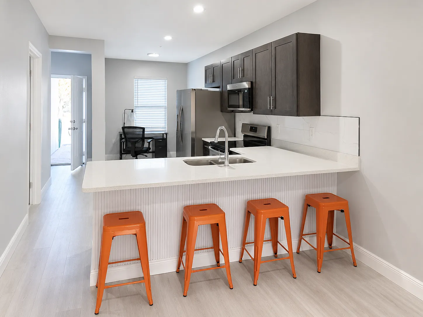 3 bed, $3,000 — Photo 3