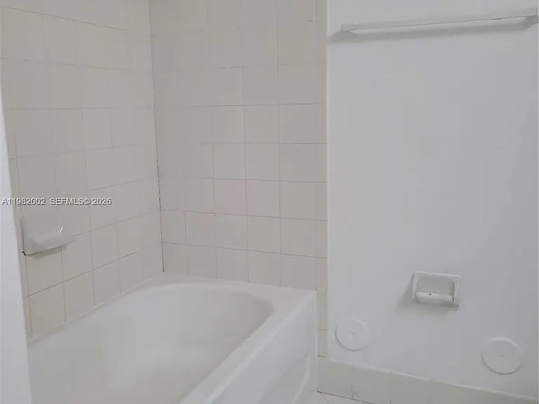 2921 SE 13th Ave #106-48 — Photo 10