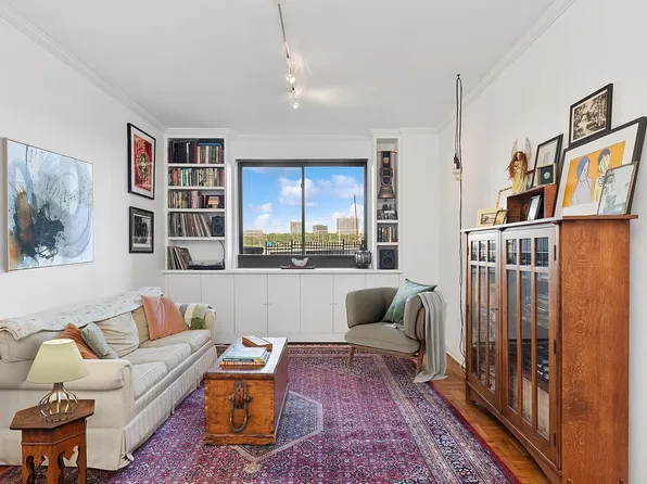 158-18 Riverside Dr W #2M, Manhattan, NY 10032