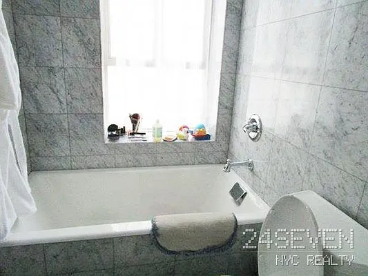 Rented by 24 7 NYC Realty Inc. | media 32