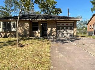 15318 Corsair Rd, Houston, TX 77053
