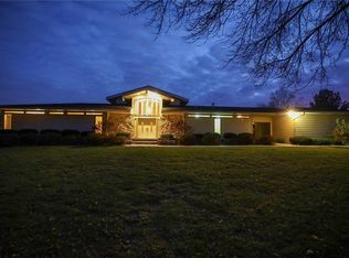 4313 Cloverdale Rd, Cedar Rapids, IA 52411