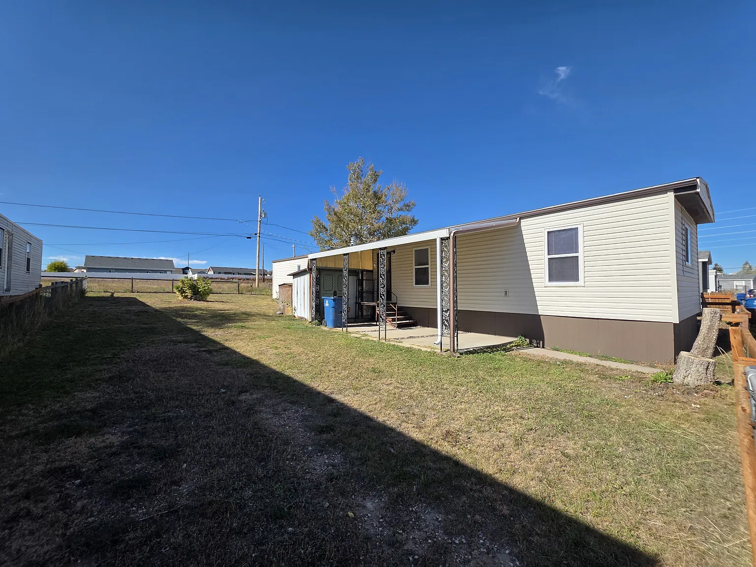 3 bed, 924 sqft, $1,500 — Photo 1