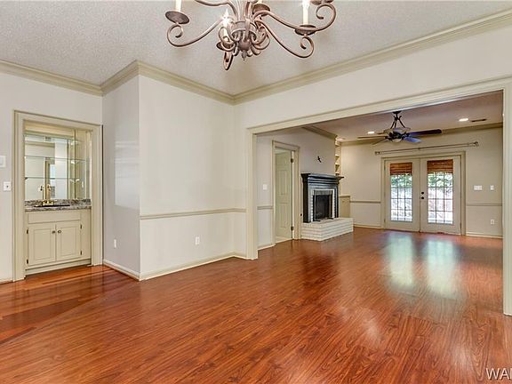 4th image of 216 Placid Ln