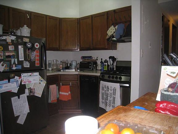 3rd image of 2048 42nd St APT 1A