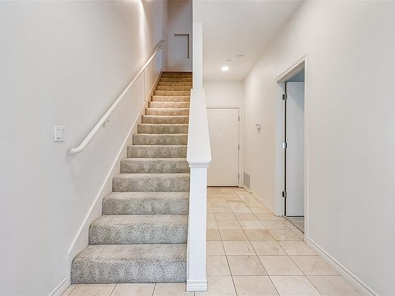 3rd image of 4330 McKinney Ave