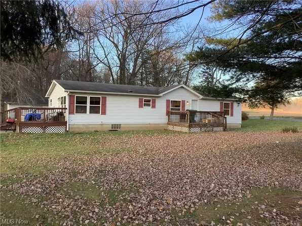 1107 Beeson Mill Rd, Leetonia, OH 44431