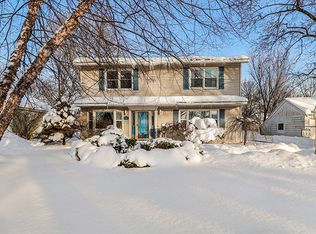 155 Ridge Ave, Crystal Lake, IL 60014