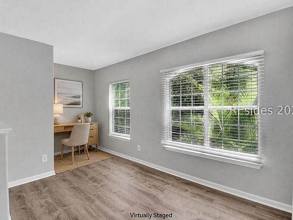 4th image of 897 Fording Island Rd APT 213