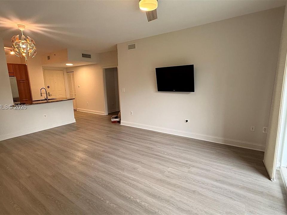 1st image of 510 NW 84th Ave APT 237