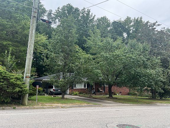3rd image of 1091 Essex Pl