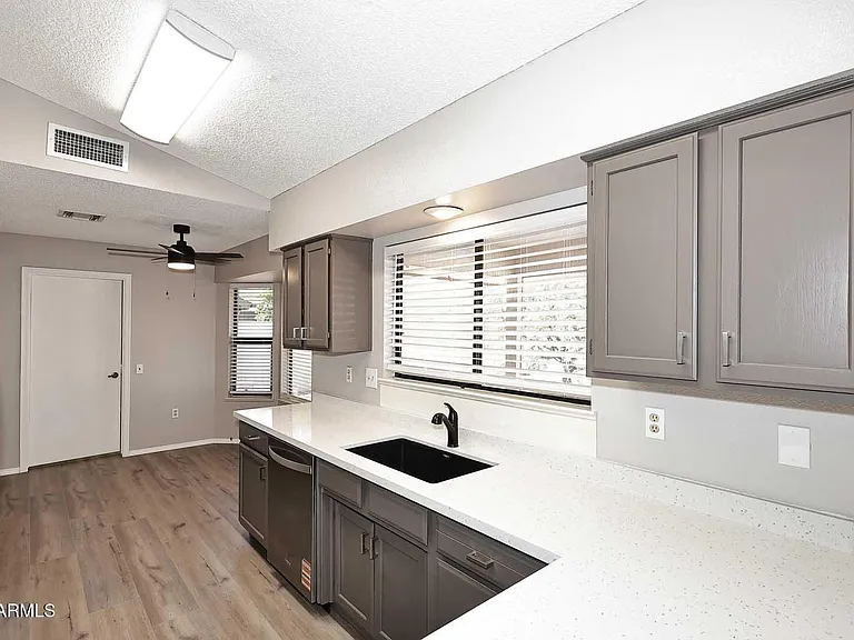 17218 N Desert Glen Dr — Photo 13