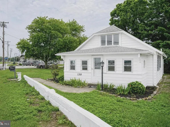 130 Riviera Dr, Pennsville, NJ 08070