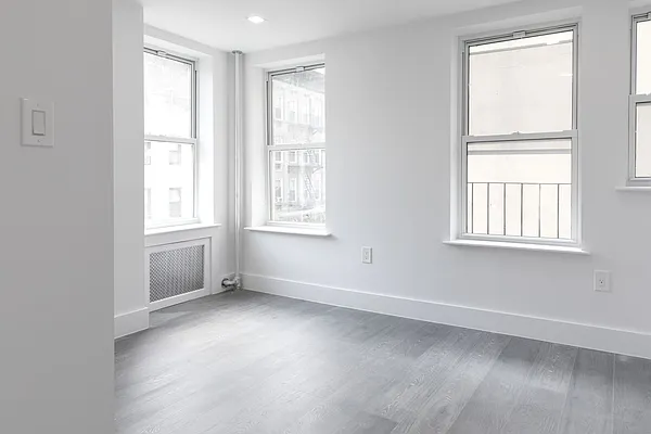 Rented by Kahen Properties | media 17