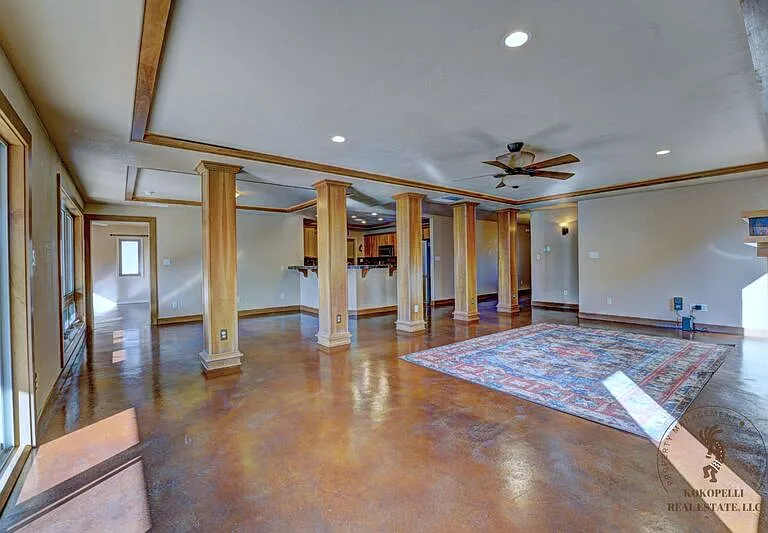 1304 Monument Ct — Photo 2