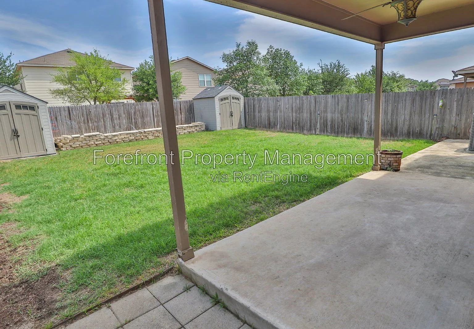 3 bed, 2.5 bath, 1850 sqft, $1,770 — Photo 2