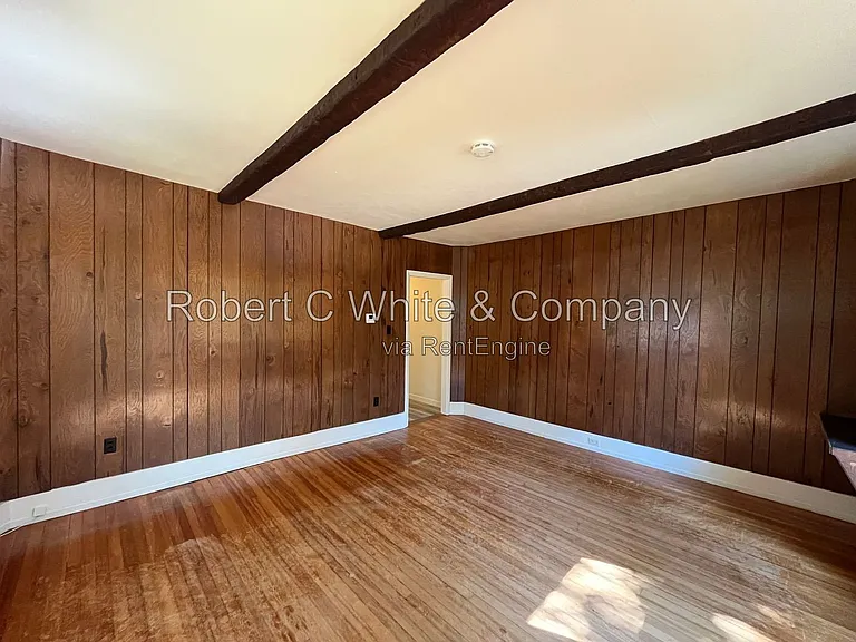 345 W Thames St #2 — Photo 3