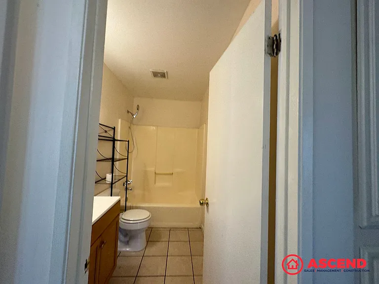 3817 K St — Photo 17