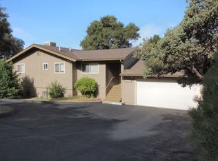 42496 Shady Ln, Oakhurst, CA 93644