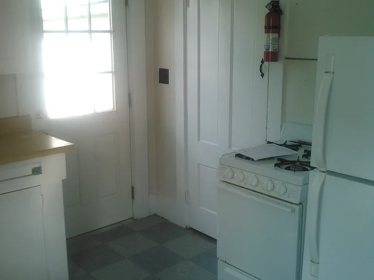 119 Pleasant St #4 — Photo 9