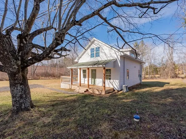 1759 Cranberry Rd, Woodlawn, VA 24381