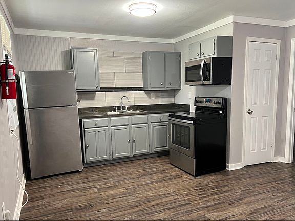 2nd image of 321 Blanks St #1