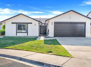 318 Vecino Ct, Spring Valley, CA 91977