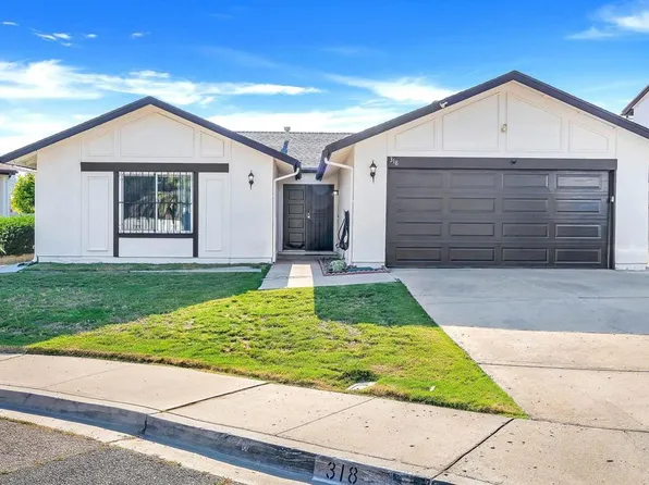 318 Vecino Ct, Spring Valley, CA 91977