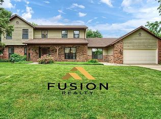1009 Ramblewood Dr, O'Fallon, IL