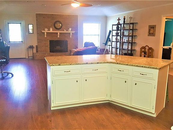 5th image of 4067 Huntwick Blvd