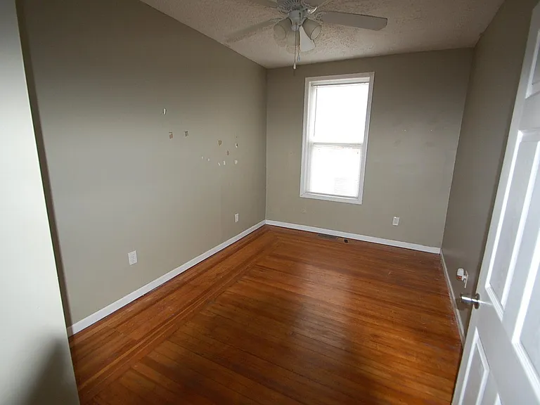 2427 W Clifton Ave #2 — Photo 4