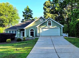 709 Oak Moss Dr, Lawrenceville, GA 30043