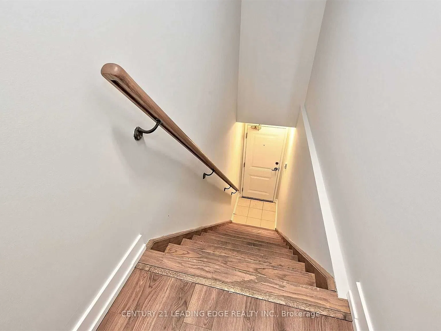 2 bed, $2,700 — Photo 2