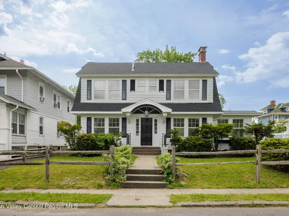 2 Jenkins Parkway, Hudson, NY 12534