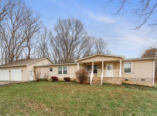 195 Black Walnut Ln, Pearisburg, VA 24134
