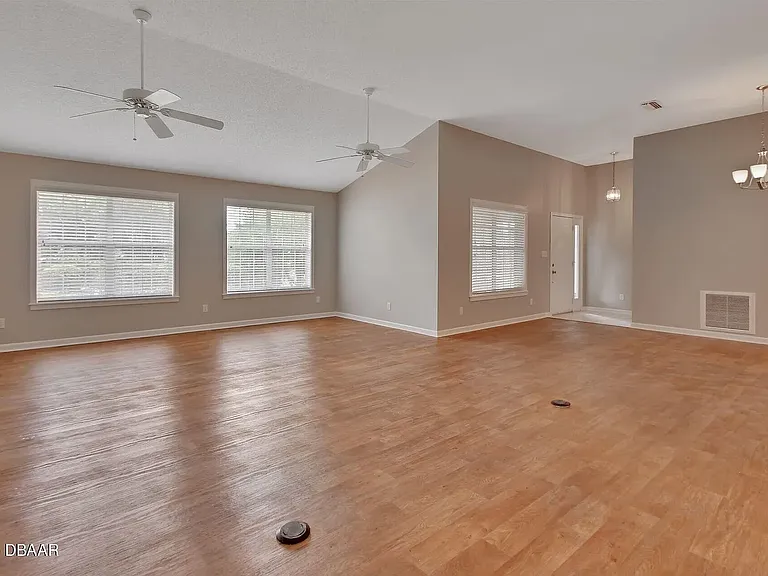 2480 S Glen Eagles Dr — Photo 2