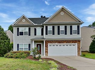 1633 Essexwood Dr, Fuquay Varina, NC 27526