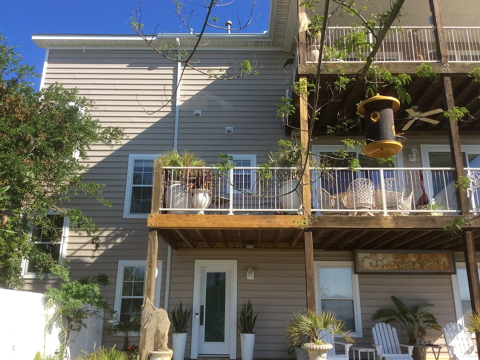 3 bed, 3.5 bath, 2600 sqft, $4,100 — Photo 3