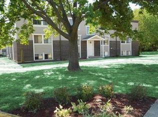 301 S Forrest Ave APT 1, Liberty, MO 64068