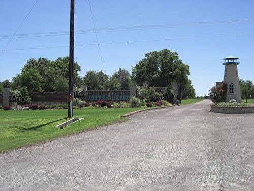 2nd image of 101 Seabreeze Cir
