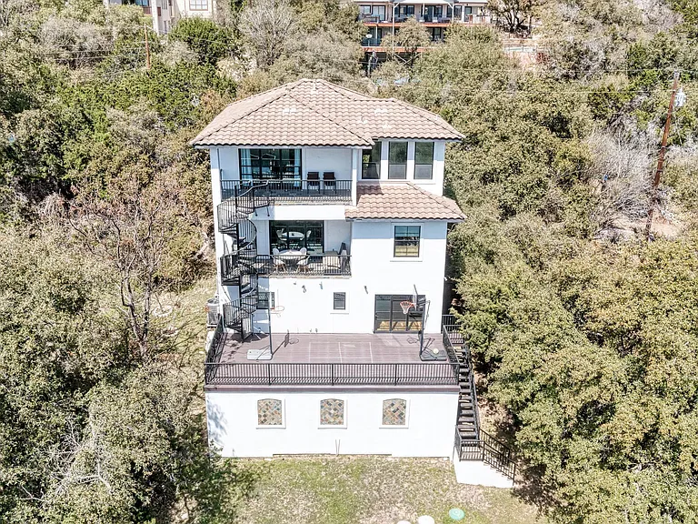 13803 Lake View Dr — Photo 5