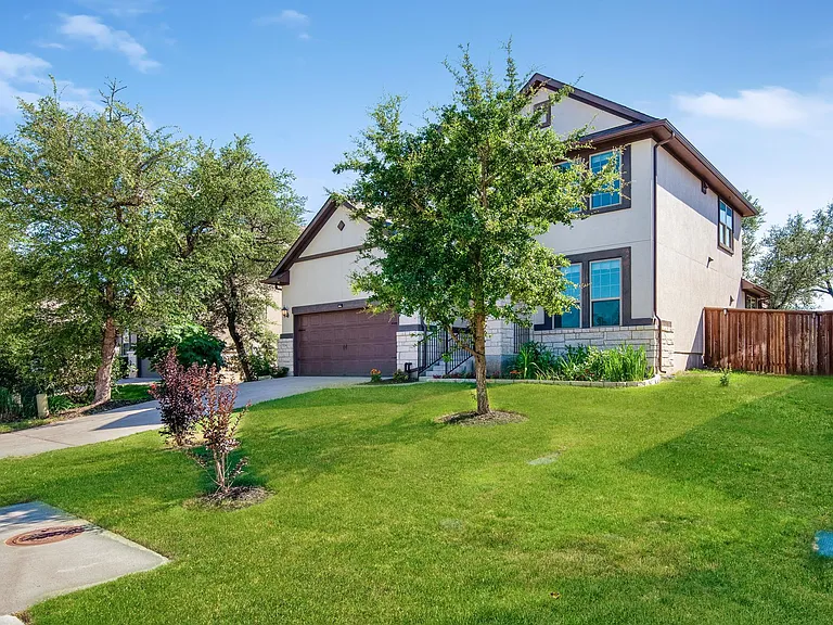 5724 Siragusa Dr — Photo 32