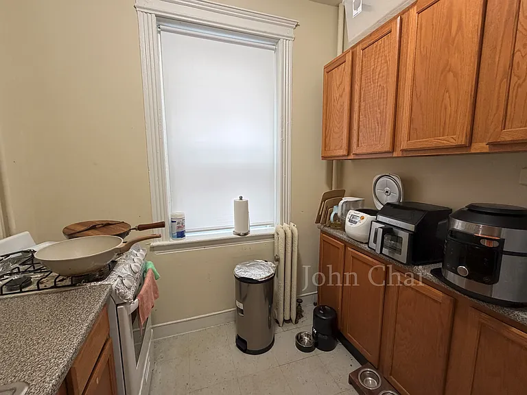 55 Linden St #11 — Photo 10
