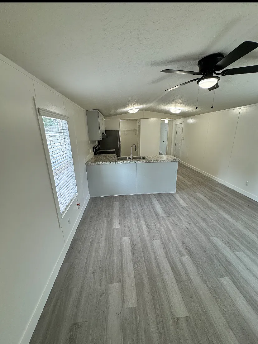 3 bed, 924 sqft, $1,450 — Photo 4